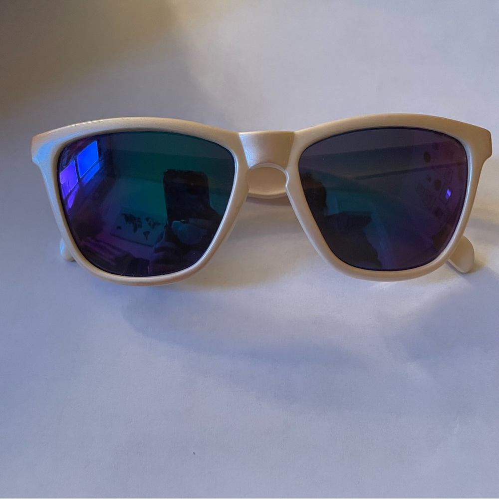 DANG cream sports sunglasses